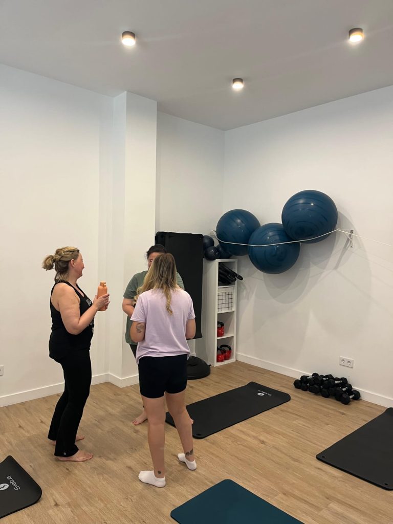 Sala de entrenamiento funcional para mujeres en Chiclana