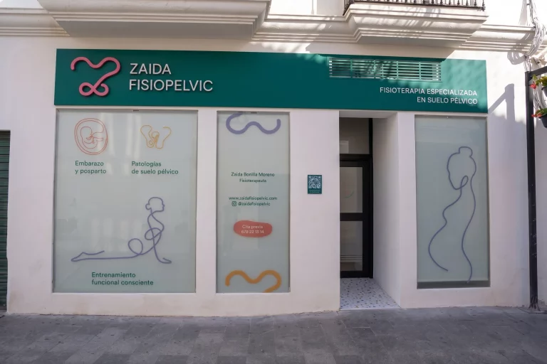 Fachada de la clínica Zaida FisioPelvic en C/ La Fuente, Chiclana